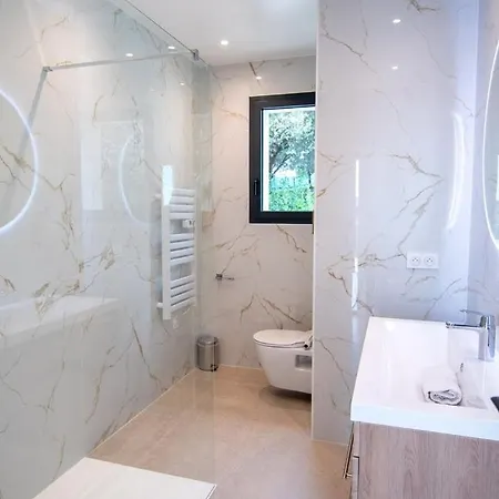 4 Pieces Luxe - Acces Piscine 아파트